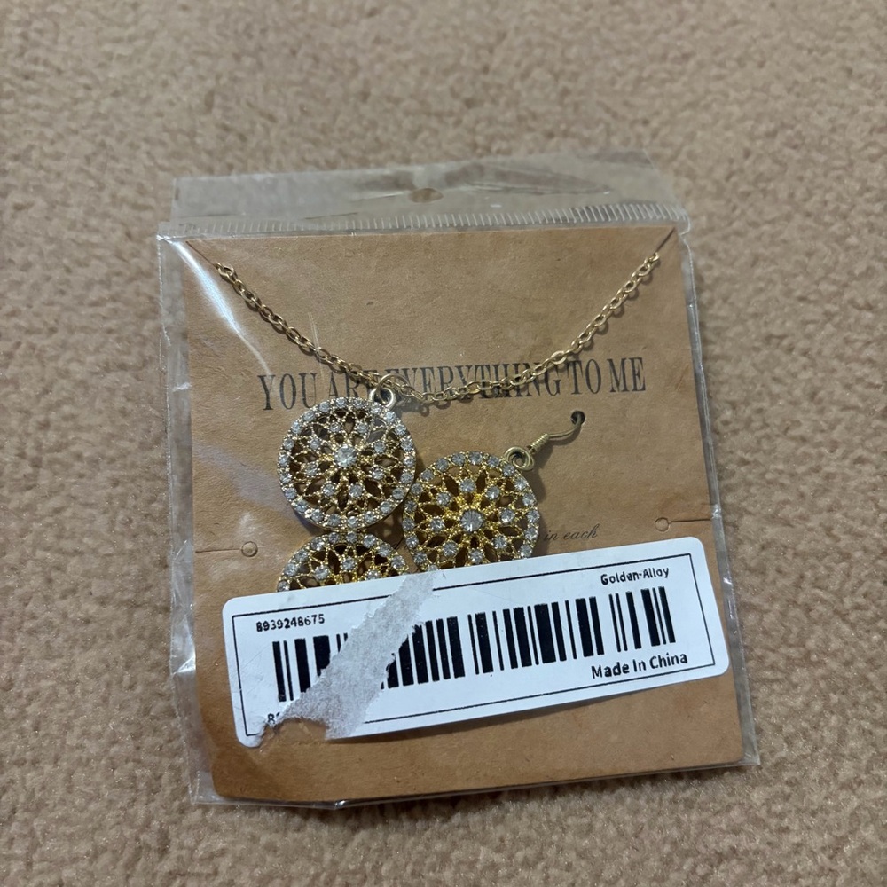 Elegant Gold-Tone Necklace and Earring Set